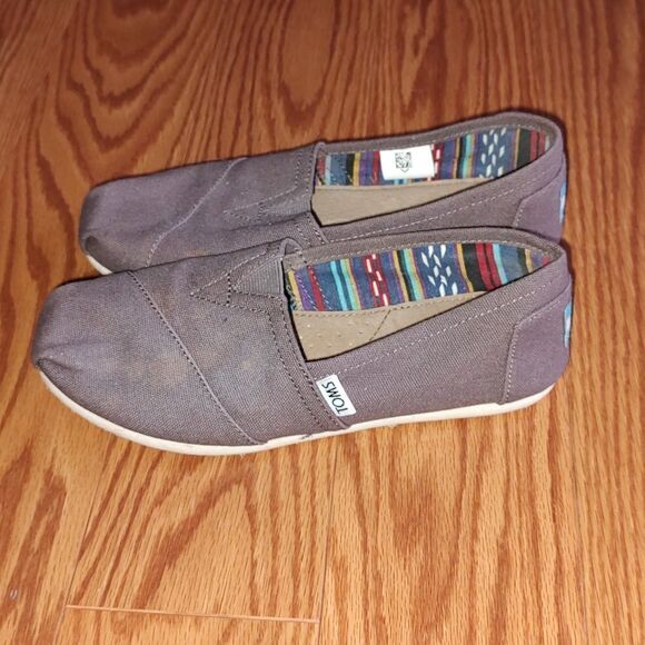Toms gray canvas  slip on shoes  Sz 6 - Picture 3 of 8